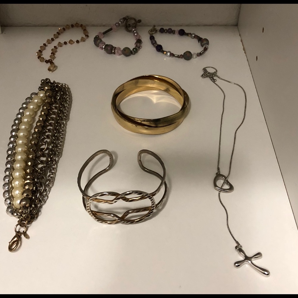 Jewelry - Picture 4 of 8